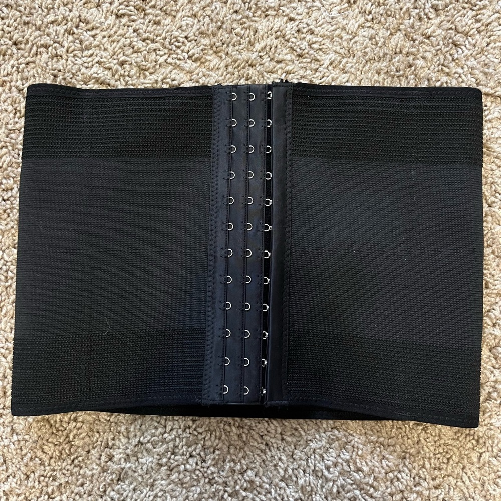 NEW Black elastic corset- Size XL, runs small